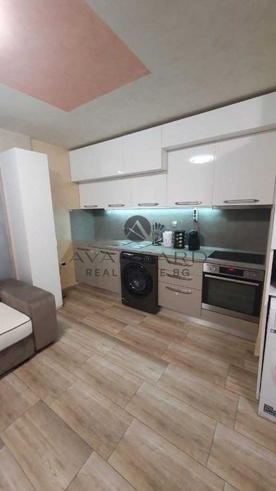 Продава се Двустаен апартамент в Пловдив, Кършияка - 55 кв.м за 3153 €/кв.м - Снимка #2