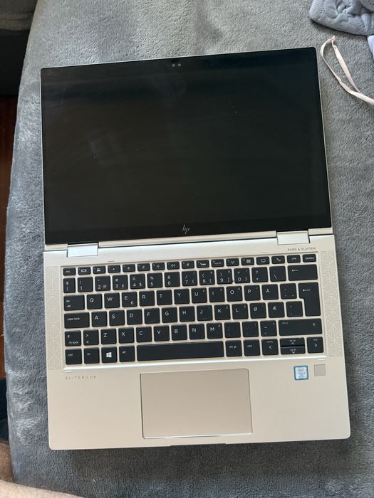 Laptop convertible ultrabook hp x360 1030 g3