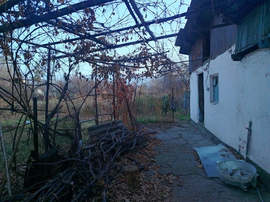 Продаётся дом с участком