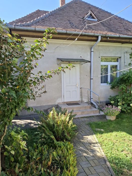 Casa 3 camere in zona linistita