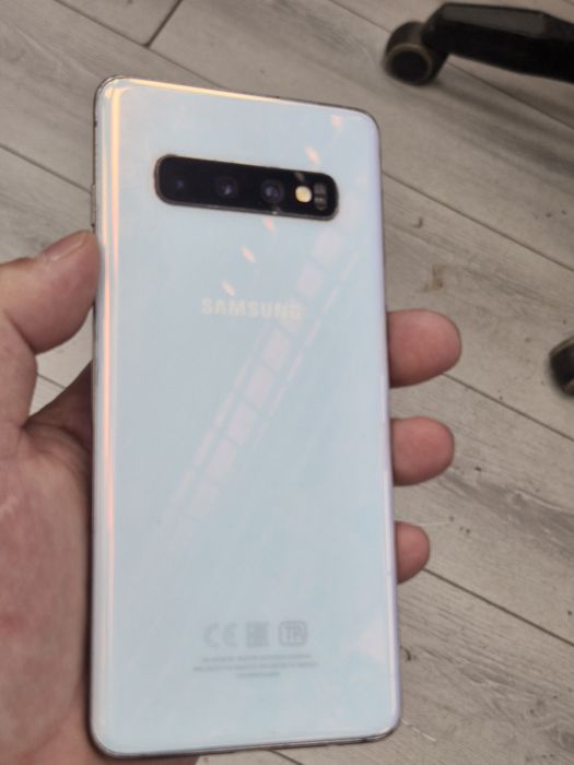 Самсунг s10 ,128 g