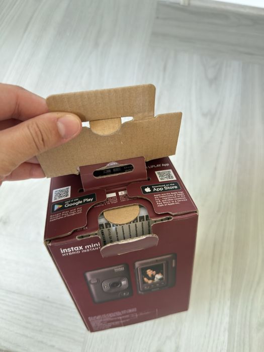 Нов фотоапарат за моментни снимки