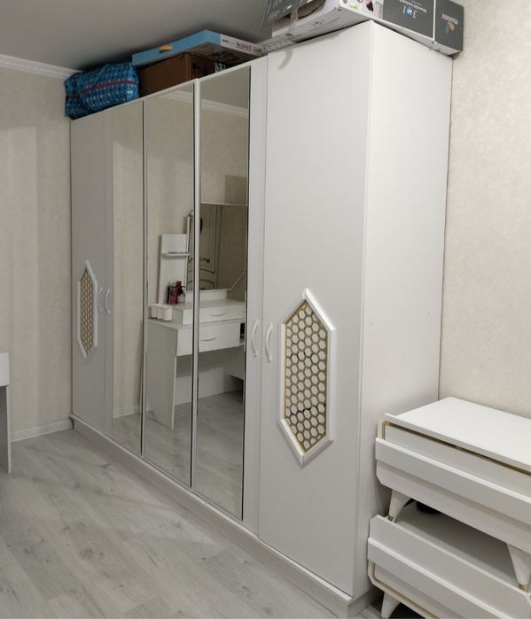 Спальный гарнитур