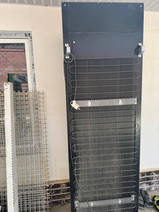 Холодилник витринный Россия