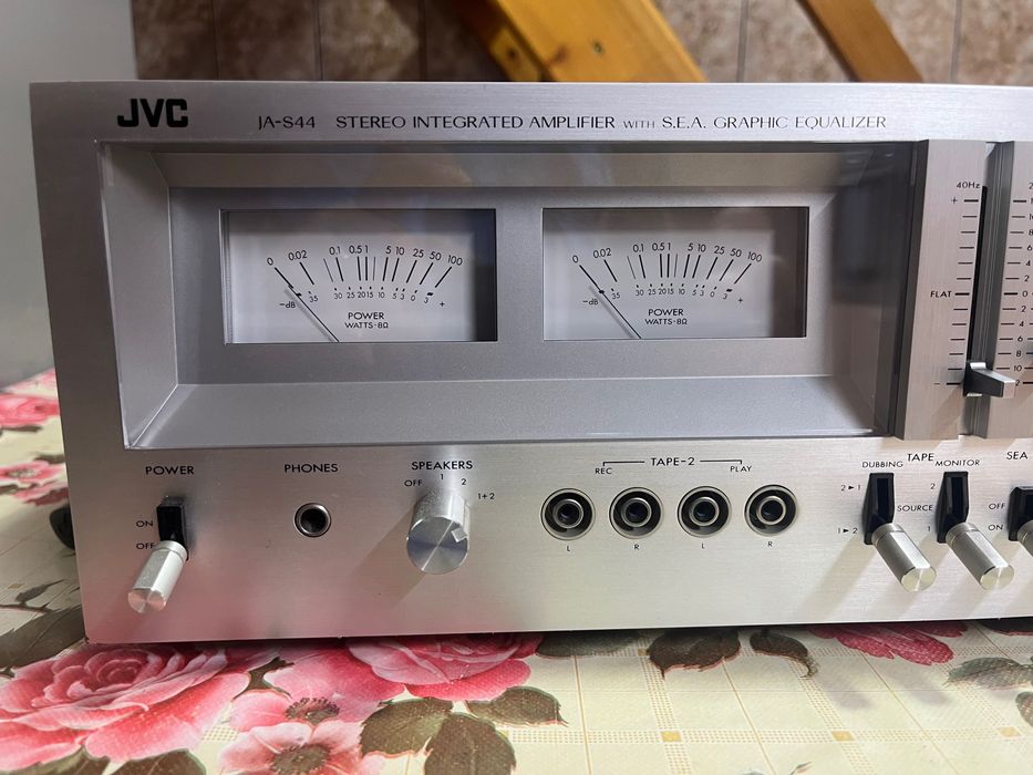 Vand amplificator statie JVC si Casetofon JVC KD A55