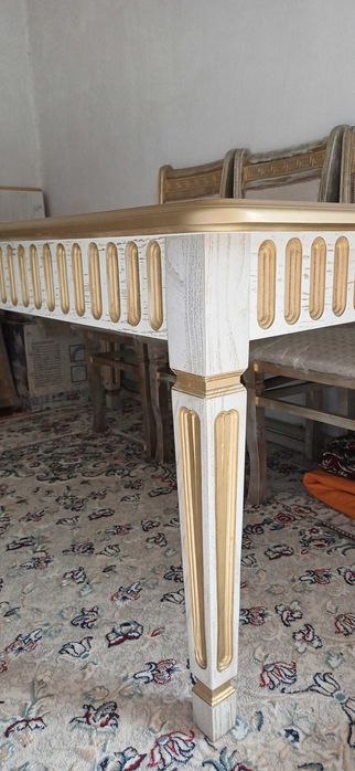 Стол для зала 2 штуки