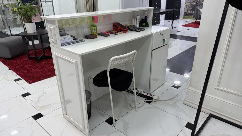 Ресепшн / стойка администратора