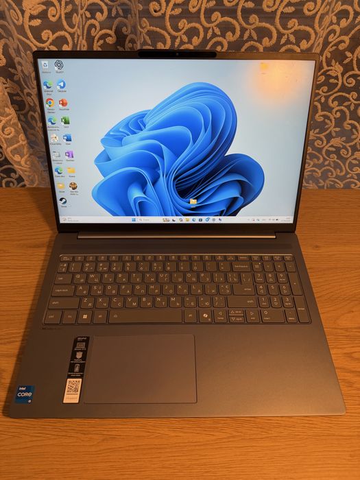 Lenovo IdeaPad Slim 5 16IRH10, i5-13420H, 24GB RAM, 512GB SSD