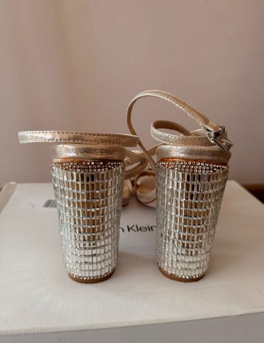 ASOS Луксозни дамски златисти сандали с камъни