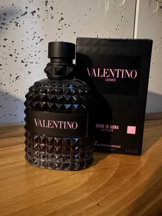 Оригинален парфюм Valentino Born In Roma Uomo Intense 100 ML