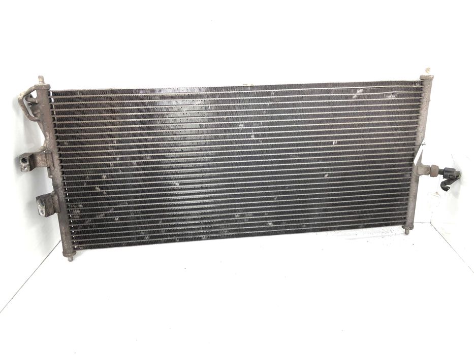 Радиатор климатик от Nissan primera p12 2004г