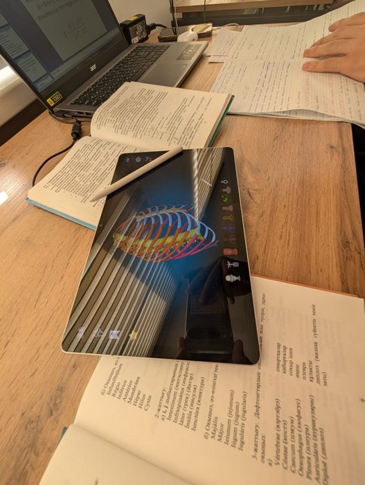 Планшет Samsung tab s9fе  (планшет готов к использованию)