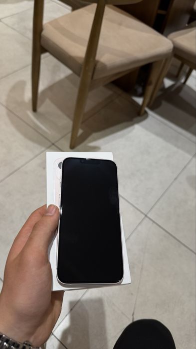 IPhone 13 в идельном состоянии