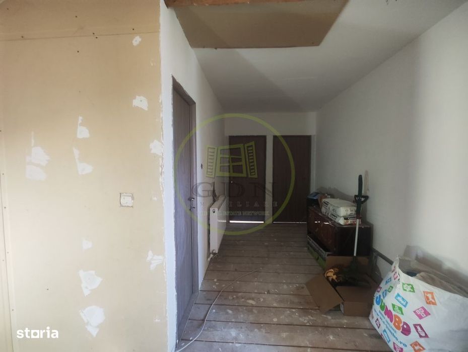 Casa 5 camere, teren 293 mp, Simnicu de Jos, zona La doi Pasi