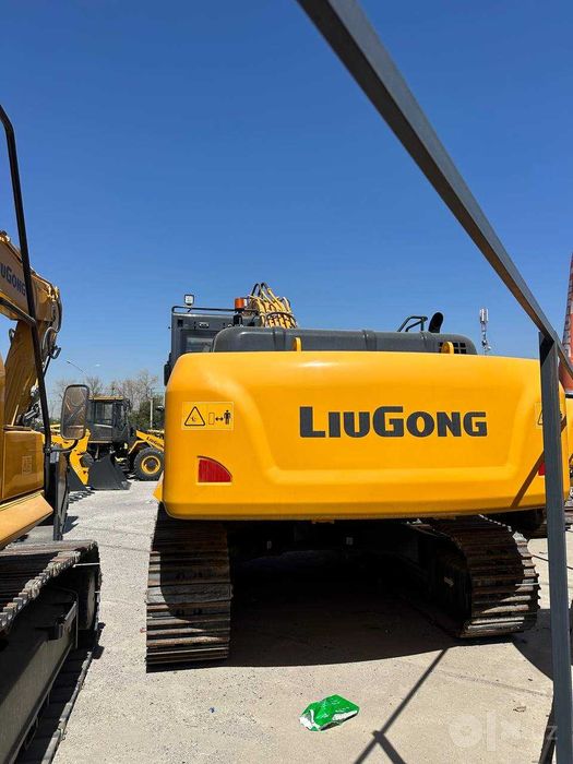 Гусеничный экскаватор LiuGong CLG933E