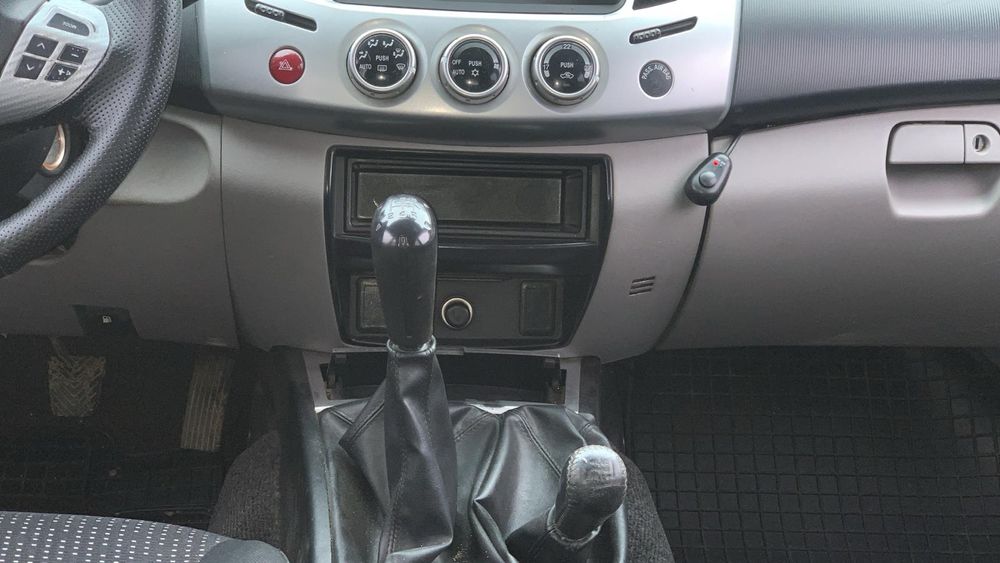 Mitsubishi L200 2.5D Shogun