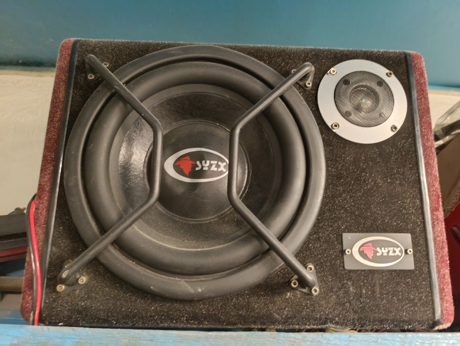 Продам сабвуфер без усилителя