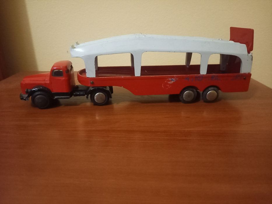 Метална играчкаTekno Volvo