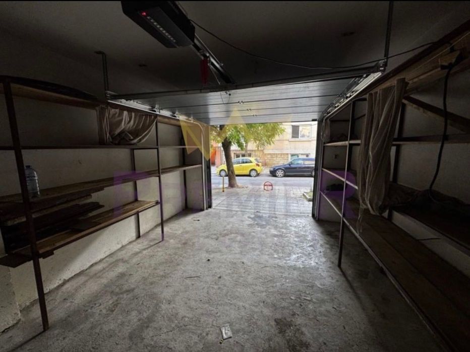 Дава се под наем Гараж / Паркомясто в Варна, Лятно кино Тракия - 19 кв.м за 163.2 € - Снимка #1