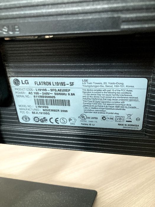 Монитор Lg Flatron 19