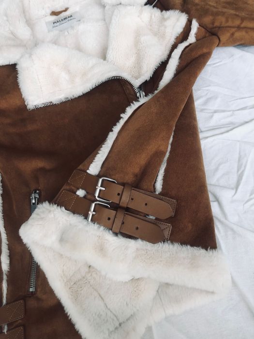 Geaca îmblănită pull and bear