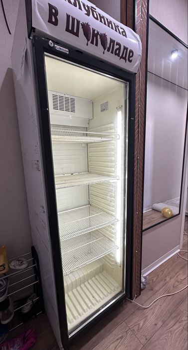 Витринный холодильник