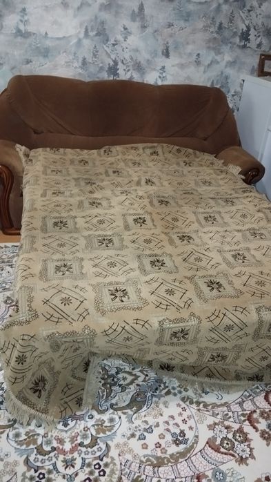 Диван и два кресла