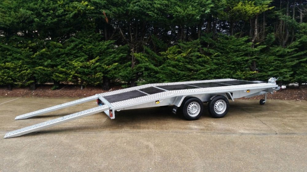 Inchiriere platforma auto mono / dublu / tripluax