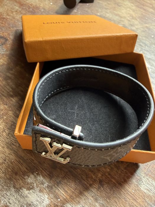 Louis Vuitton гривна