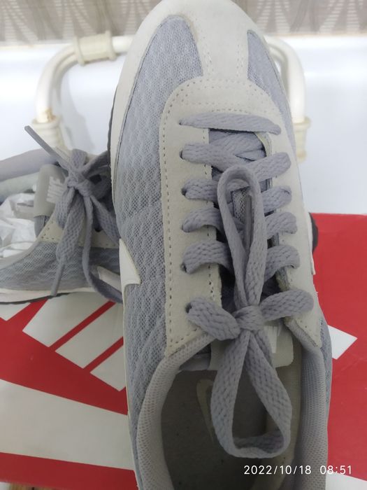 Продам оригинальные кроссовки NIKE.