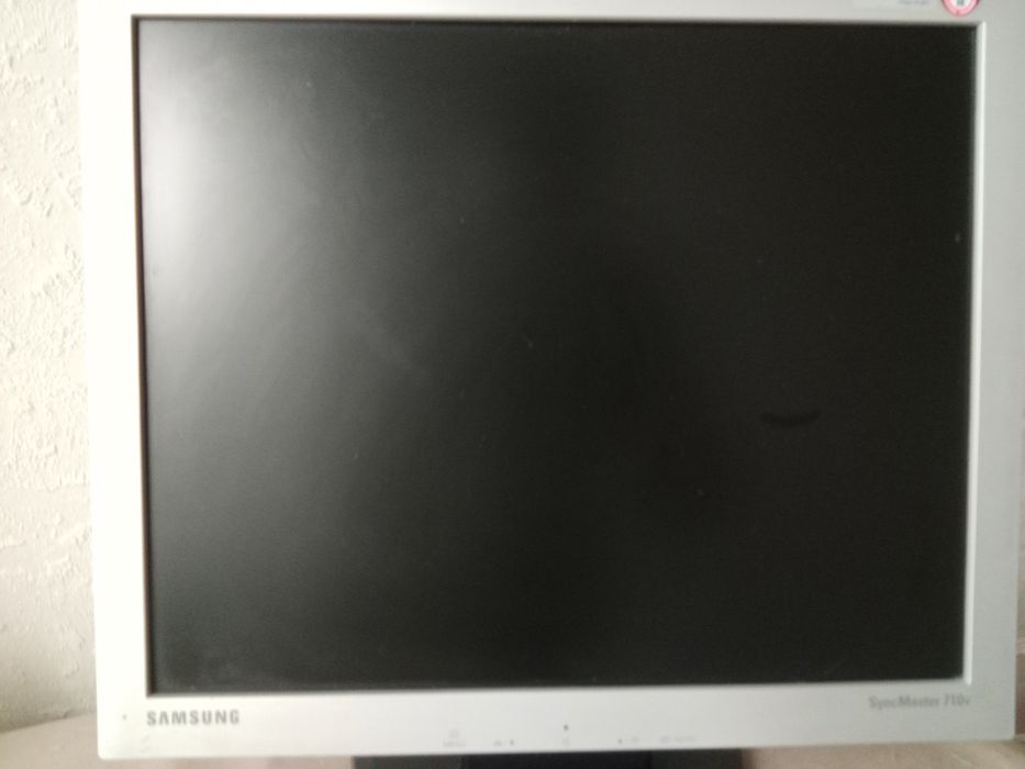 Монитор 17 дюймов для PC