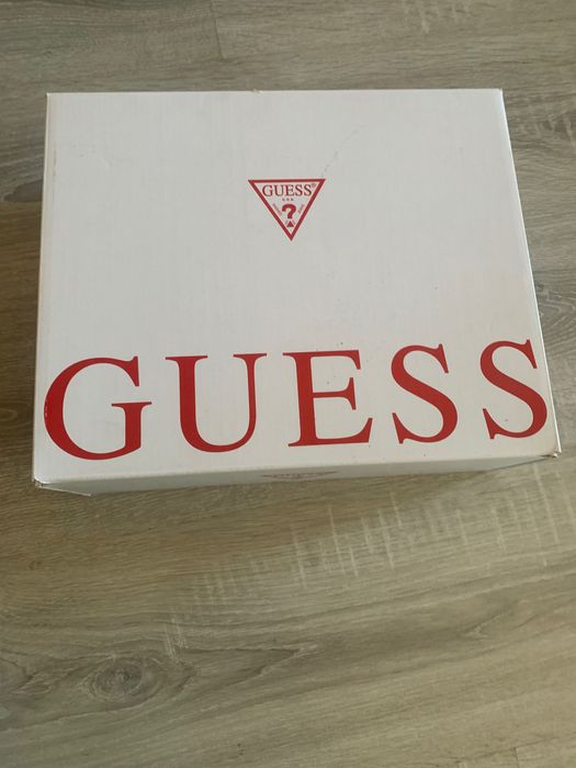 Зимни боти Guess