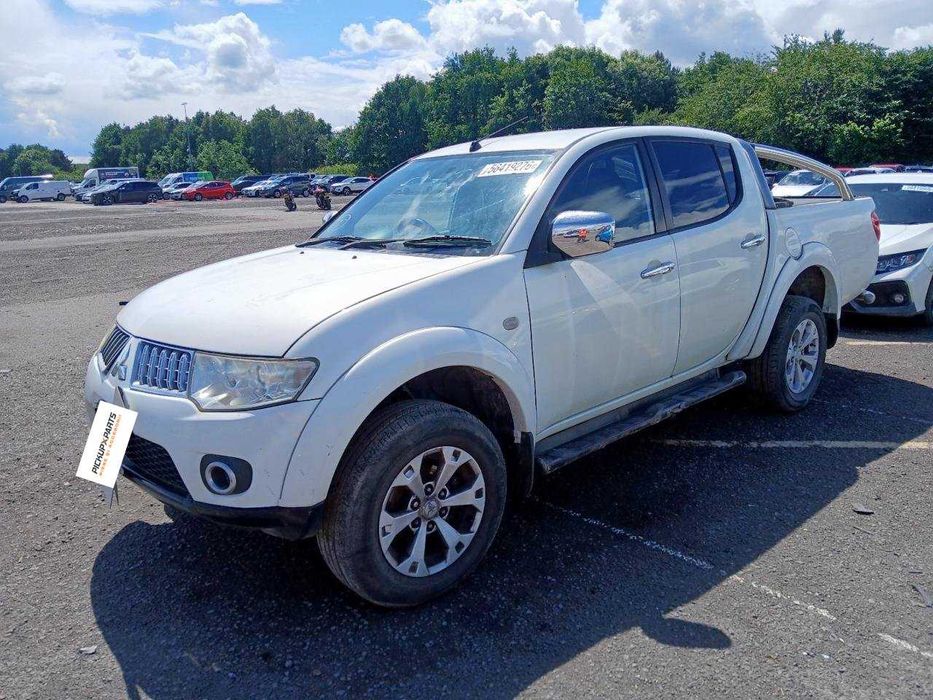 Dezmembrez Mitsubishi L200 2.5 Diesel 2011