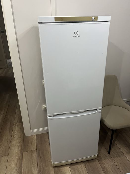 Холодильник бууу