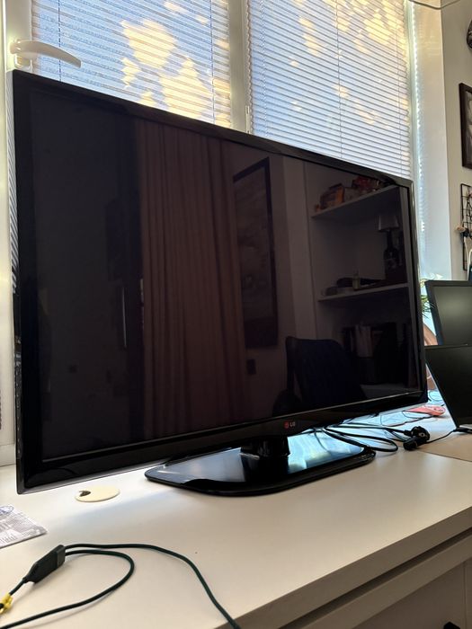 Плазменный телевизор LG 42-дюйма