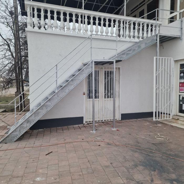 Scari metalice galvanizate