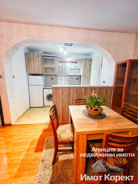 Дава се под наем Двустаен апартамент в Асеновград - 68 кв.м за 382.5 € - Снимка #1
