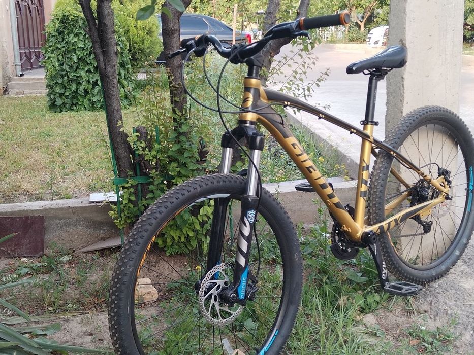 Продаётся велосипед Giant