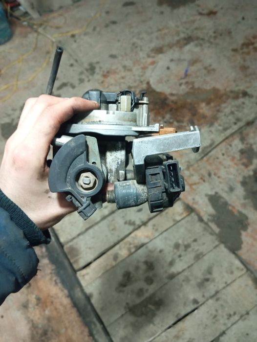 Продам моно впрыск гольф 3 1.6, 1.4