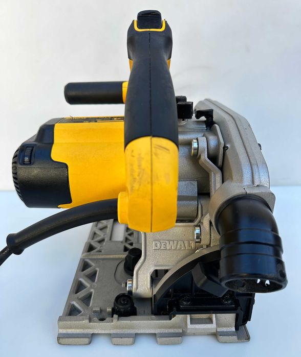 Dewalt DWS520-QS - Потапящ циркуляр 1300W перфектен!