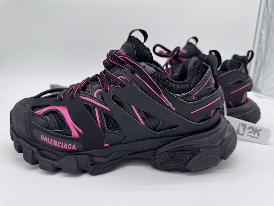 Нов цвят Balenciaga Track
