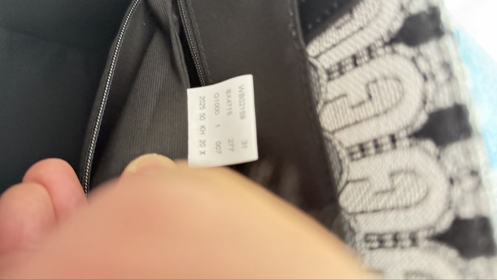 FURLA Opportunity в 5 цвята.Нови,100% оригинал, със сериен номер етикети противопрахова торбичка , подаръчен плик FURLA.Всичко ит до