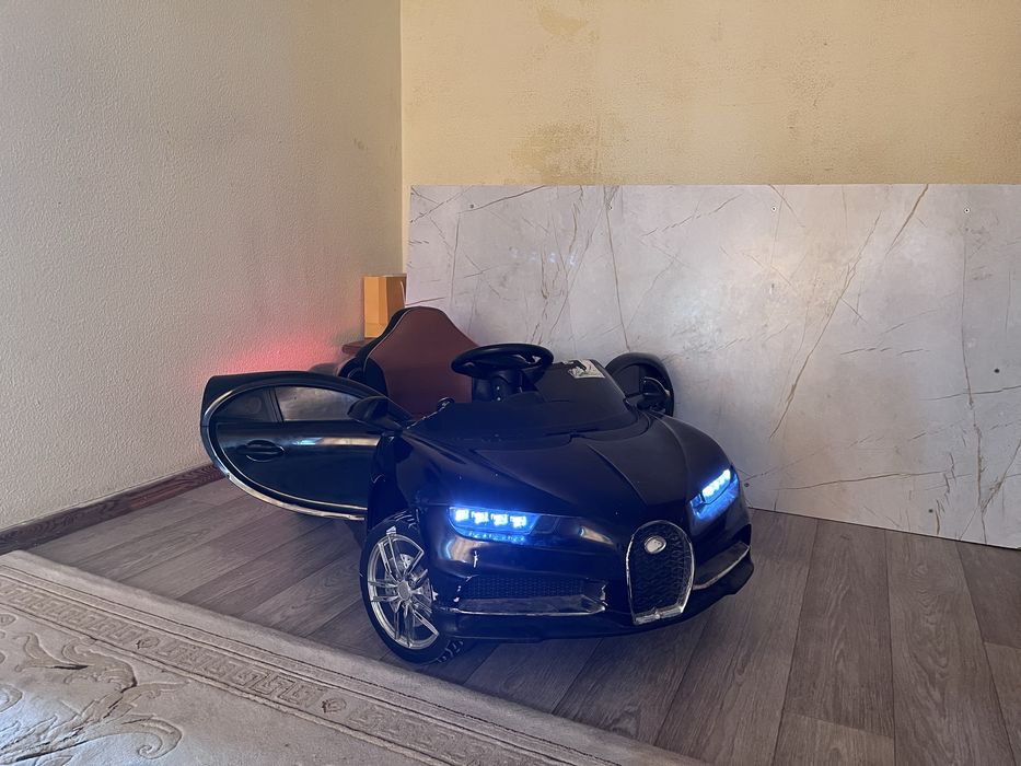 Bugatti детски машинка