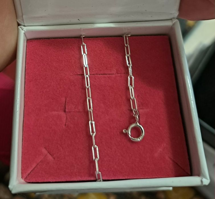 Нежна сребърна гривна-нова