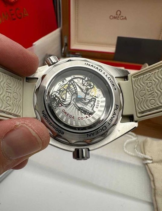 Omega Seamaster Crem