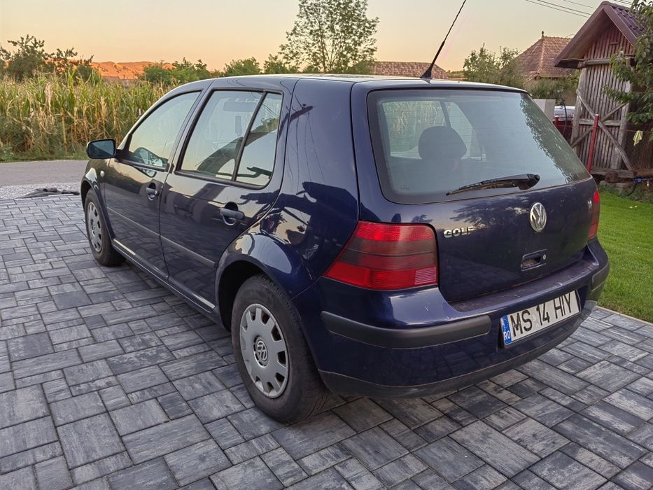 Volkswagen golf 4