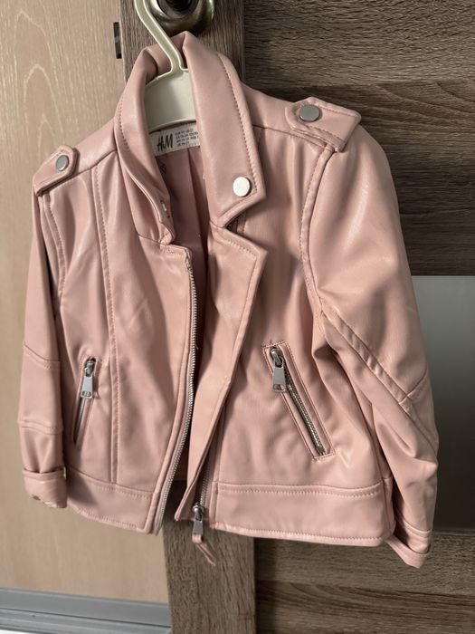 Продам куртку детскую