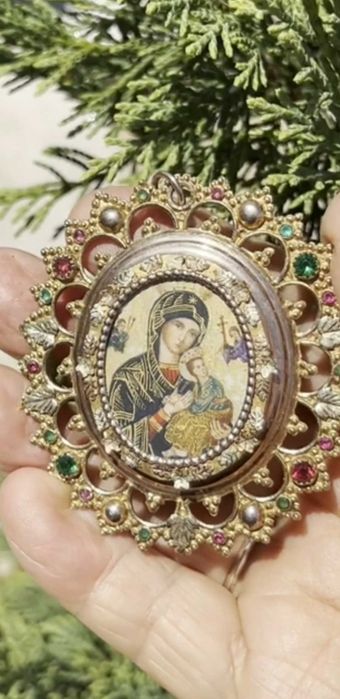 Pandantiv bizantin aur 14k cu pictura Maica domnului