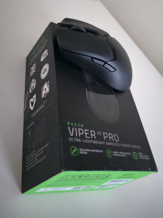 Mouse Razer Viper V2 Pro, în stare foarte bună, utilizat personal și îngrijit.