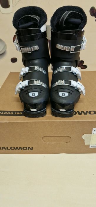 Clăpari schii Salomon aproape noi